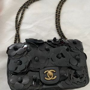 Chanel CC Camellia flap purse